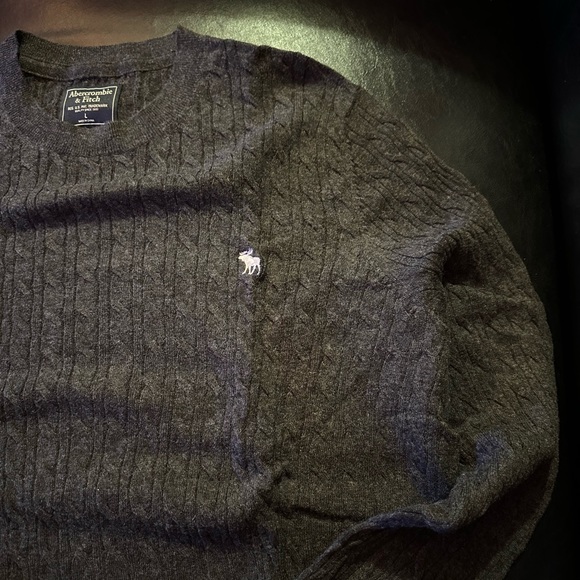 A&F Wool sweater. - Picture 4 of 11